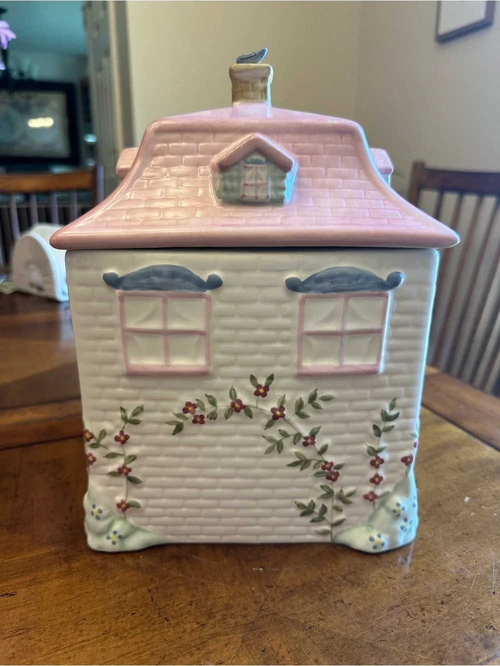 Pfaltzgraff decorative ceramic